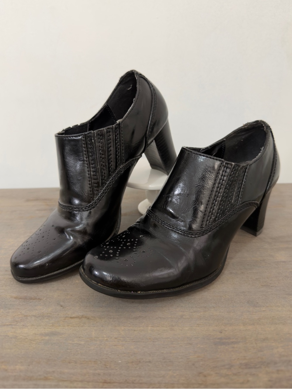 Etienne Aigner Nessie Black Brogue Ankle Boots Shooties Size 7 Dark Academia